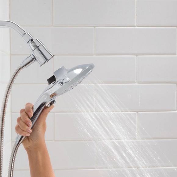 🚿  MOEN Engage Chrome With Magnetix Eco-Performance Handheld Shower